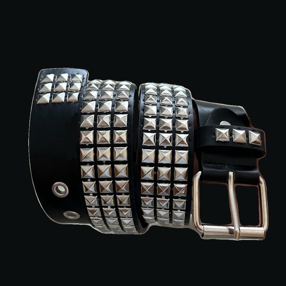 BRAND NEW Urban Outfitters Emo Studded Grunge Belt - Picture 1 of 2